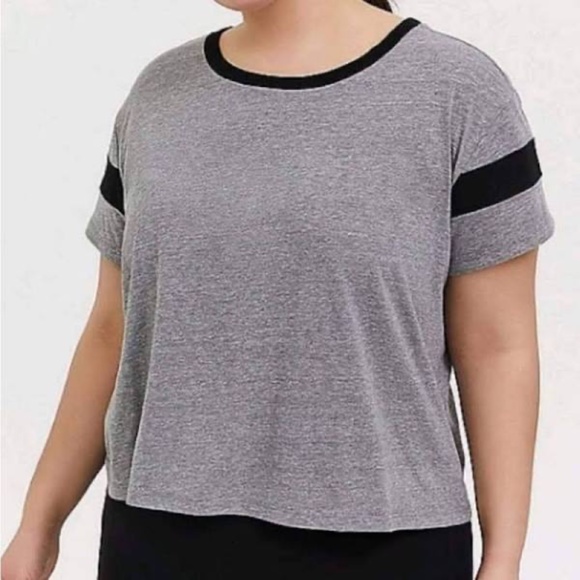 Torrid Gray Crop Tee - Plus Size 00 - Picture 1 of 6